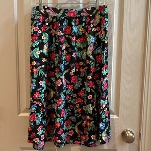 EUC Old Navy Black Floral Skirt